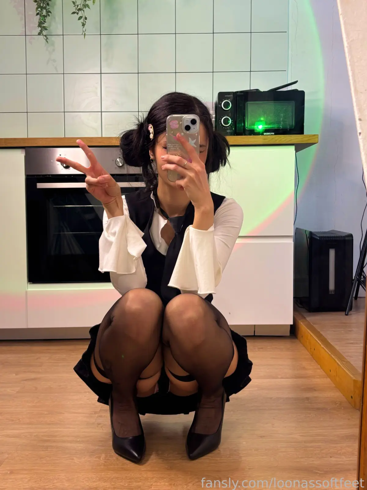 Loonassoftfeet Teases Soft Feet in Stockings — 5