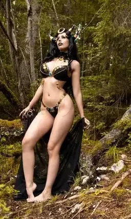 Katekey Cosplay Curves in Skimpy & Nude Cosplay — 2
