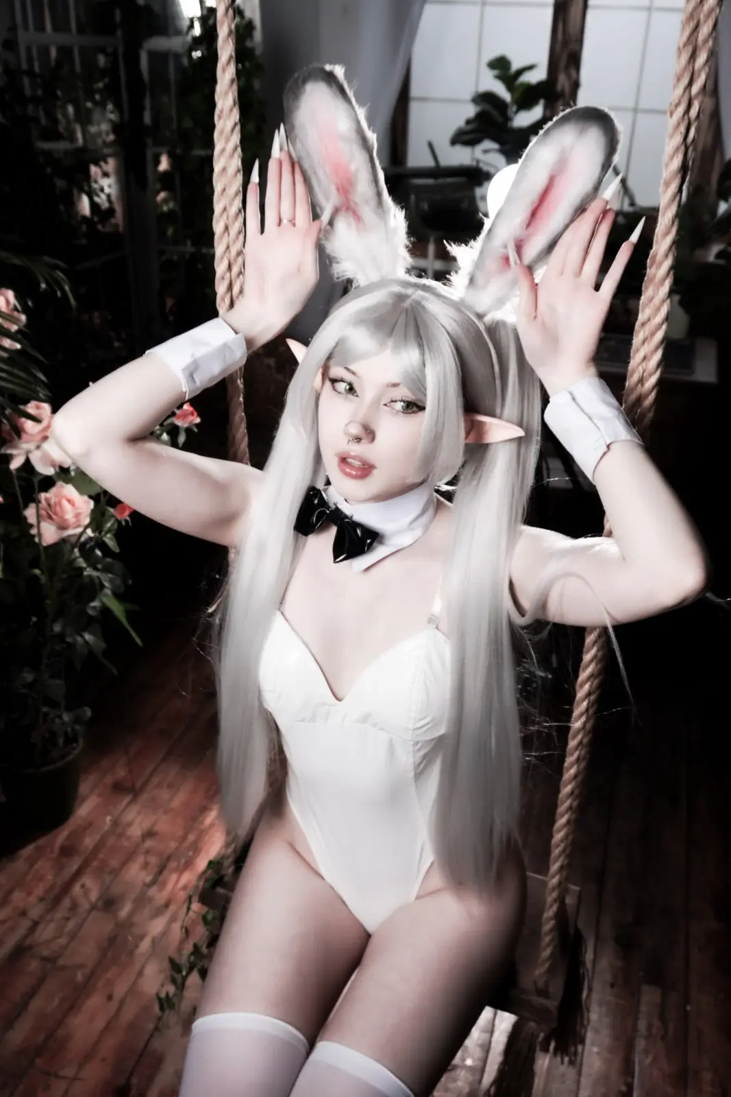 Tontsacura Elf Cosplay in Tight Latex Tease — 5