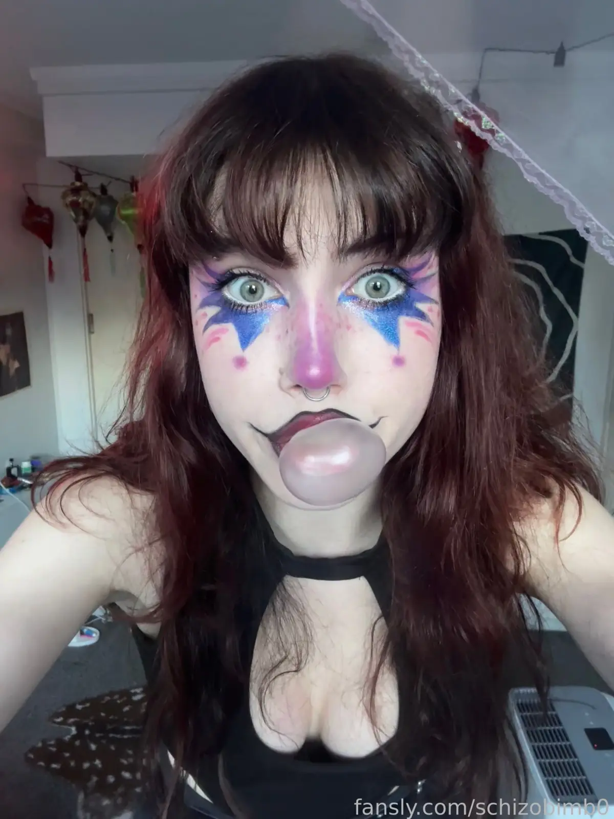 Schizobimb0 Redhead Tease in Fishnets & Lace — 5