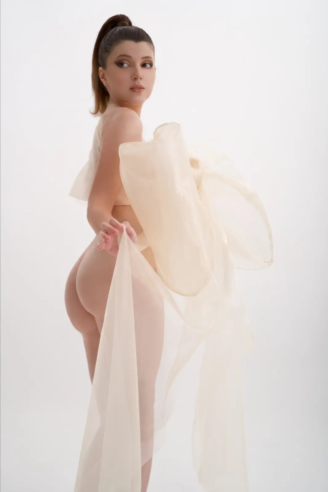 Olyashaa Teasing in Latex, Fishnets & Lingerie — 8
