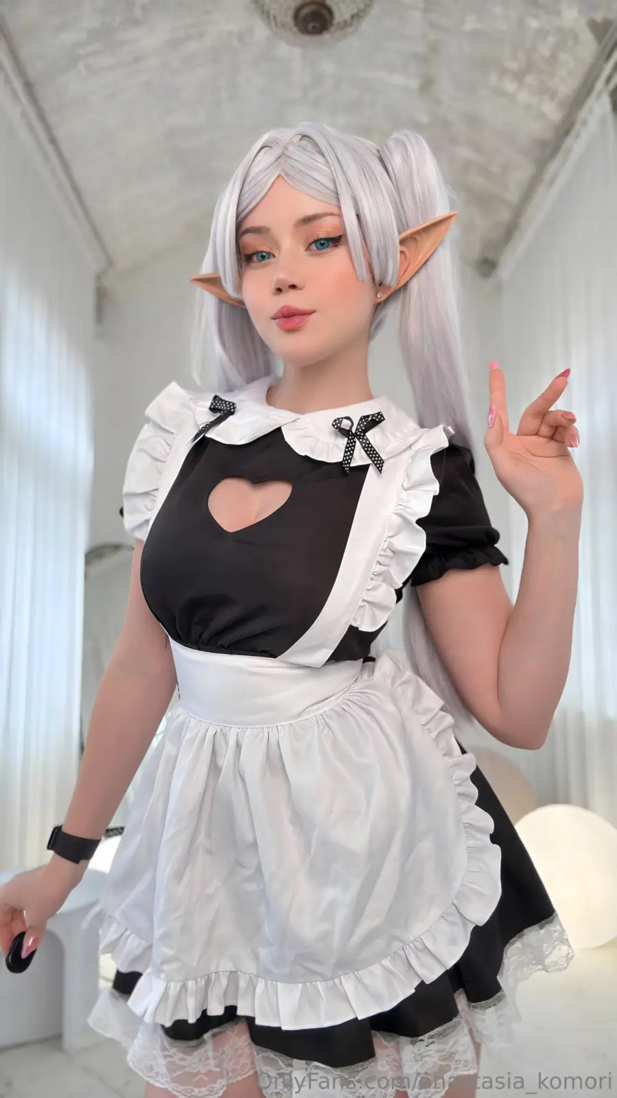 Anastasia Komori Elf Maid & Red Latex Tease — 4