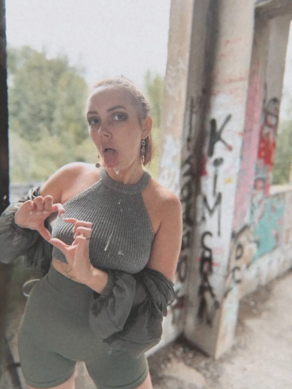 Turbobaby Liziula Sosulya Teases in Leather & Lace — 9