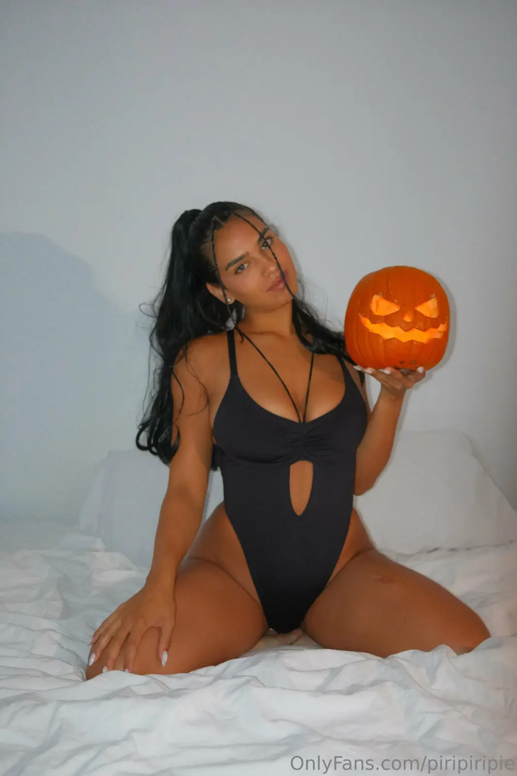 Yourpierina Curvy Nudes & Booty Tease Gallery — 3