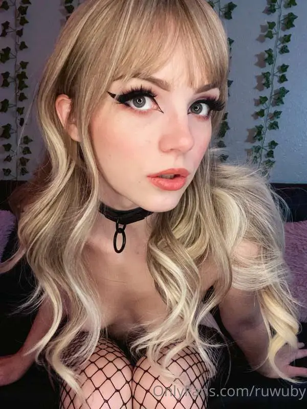 Anduwuby Ruwuby Fishnet Tease & Booty
