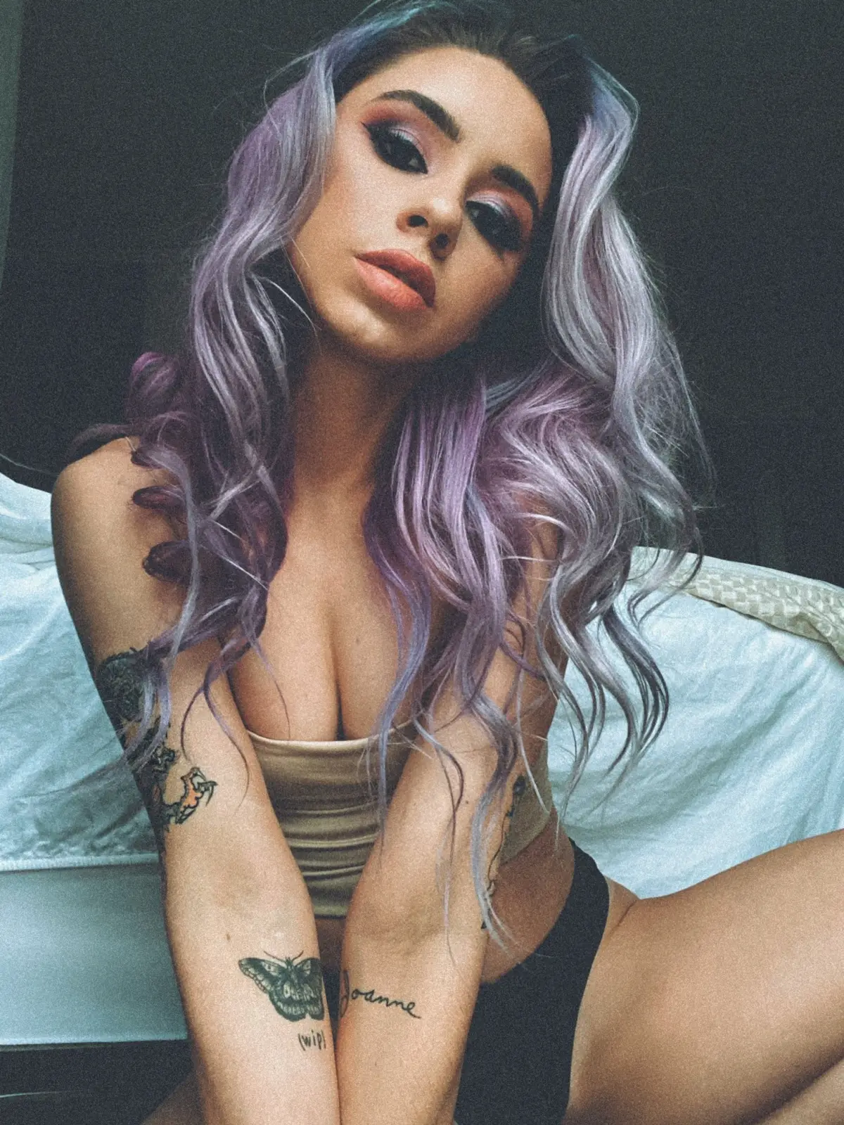 Courtneyheart Teases Hard with Tongue Out & Spreads — 9