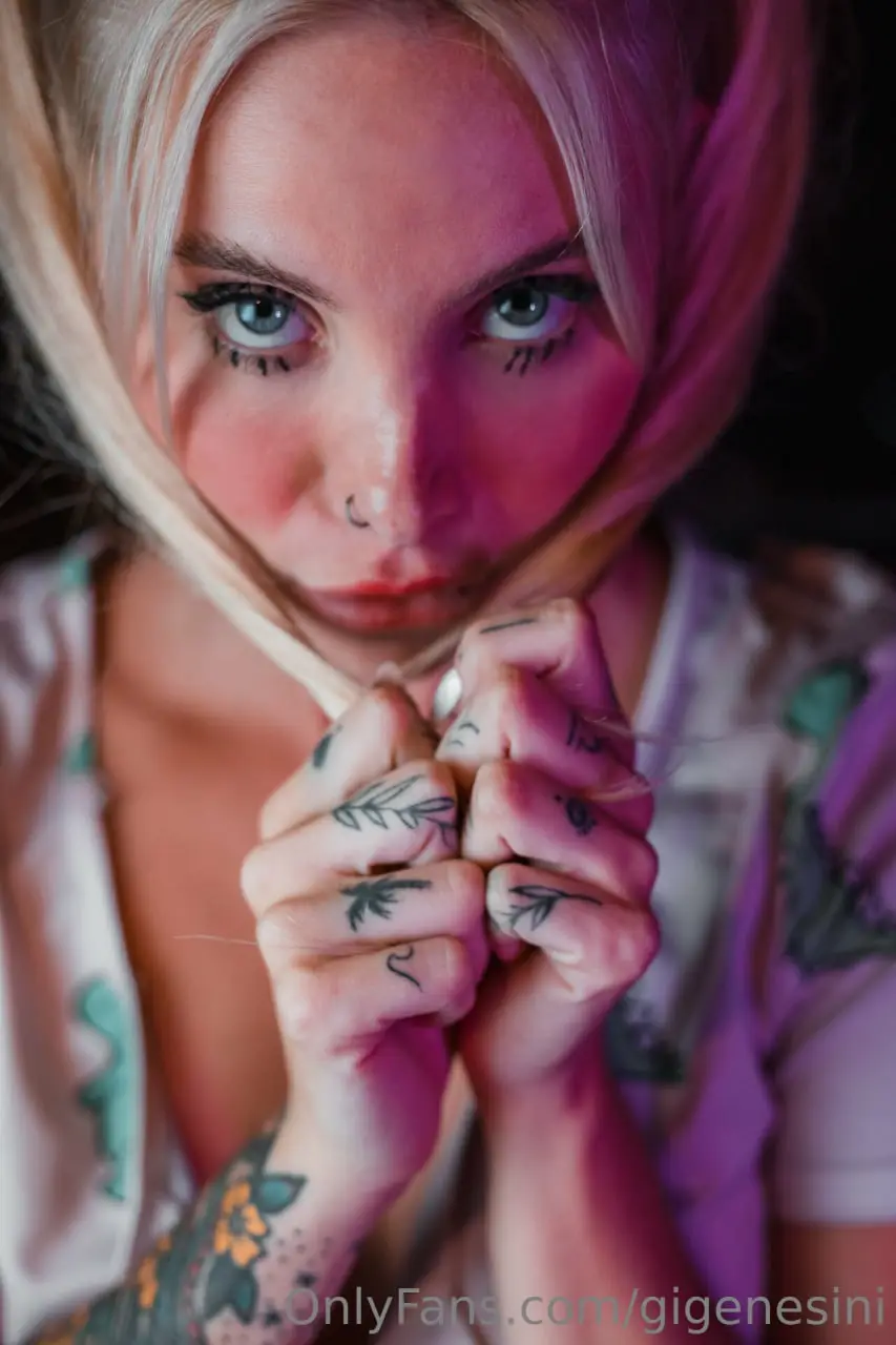 Giovanna Genesini Tattooed Blonde Tease Gallery — 2