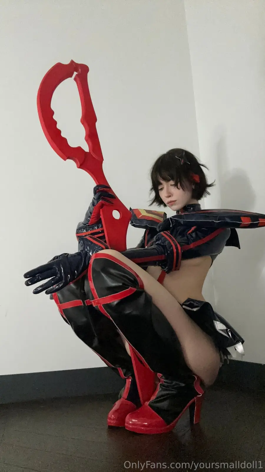 Yoursmalldoll's Cosplay Teases & Oily Closeups — 2