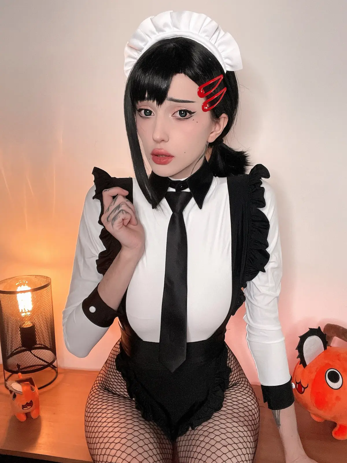 Xenon Alinma Maid Knife Tease and Fantasy Queen