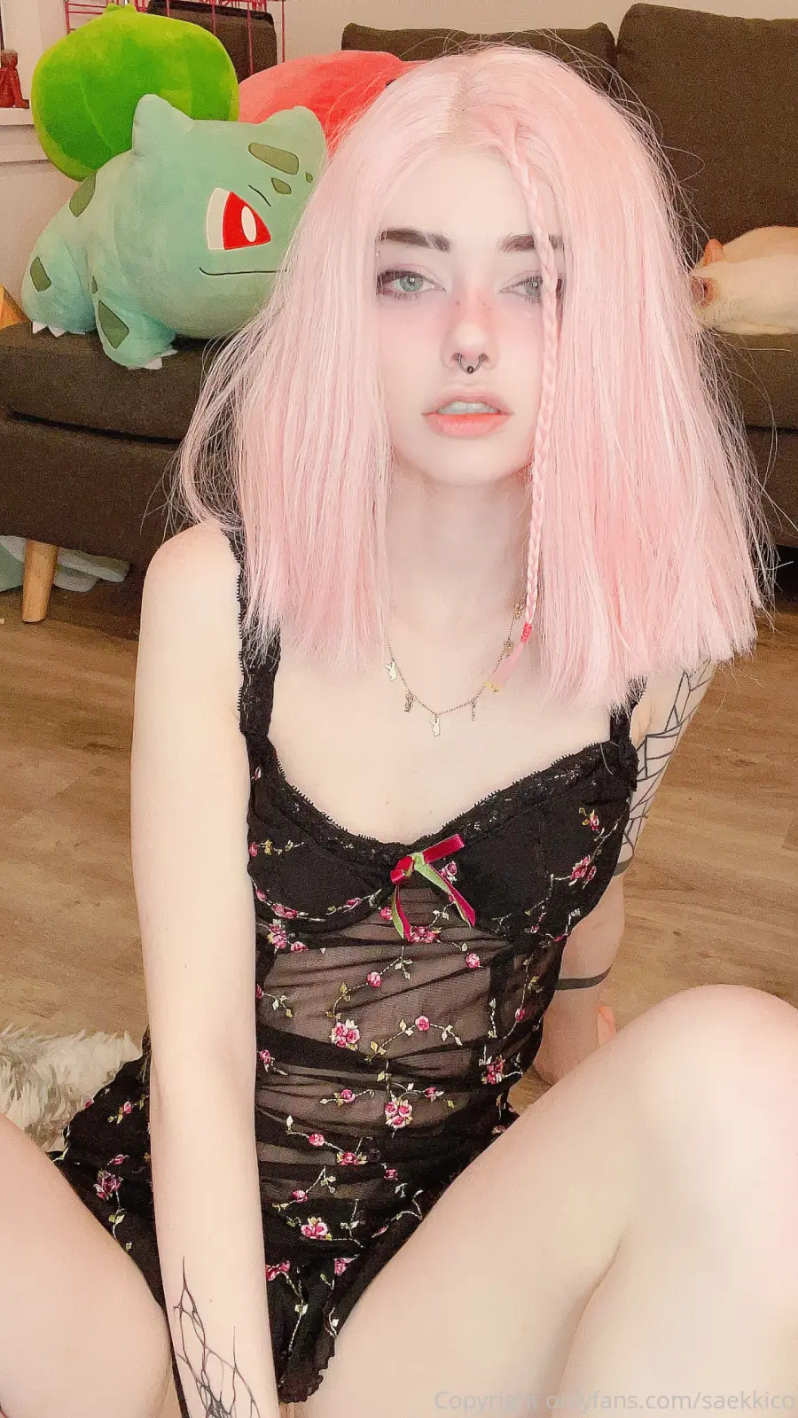 Saekkico Pink Hair Lingerie and Cosplay Frames — 7