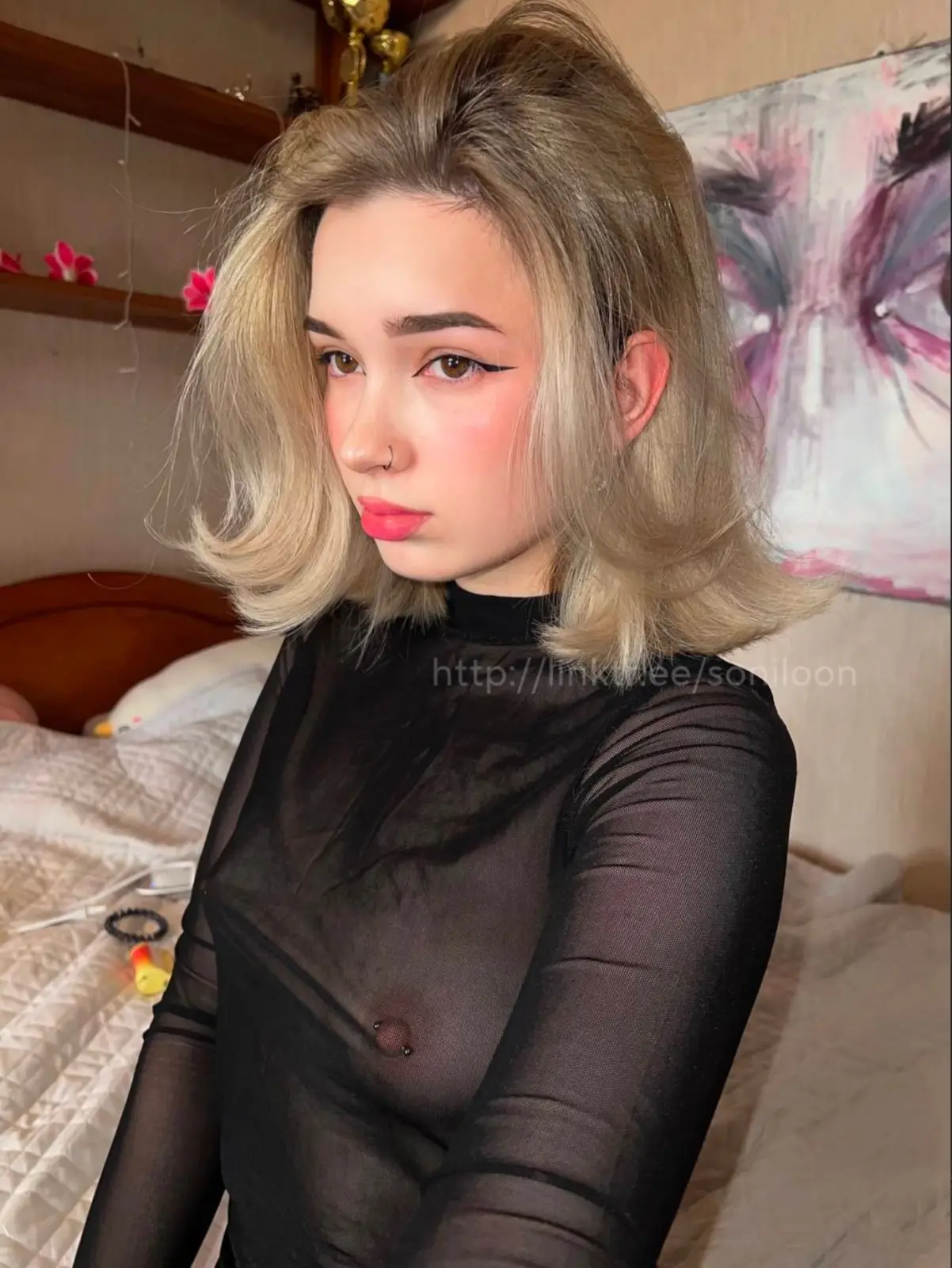 Soniloon Nude Selfies & Pierced Body Tease — 6