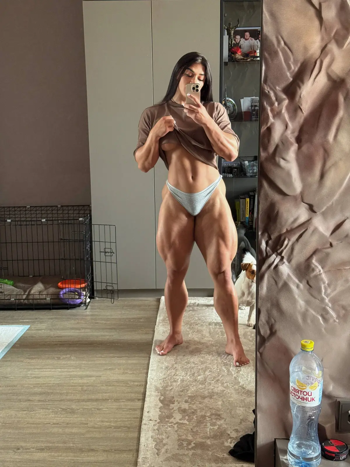 Daria Shuer Flaunts Her Muscular Glutes & Abs — 8