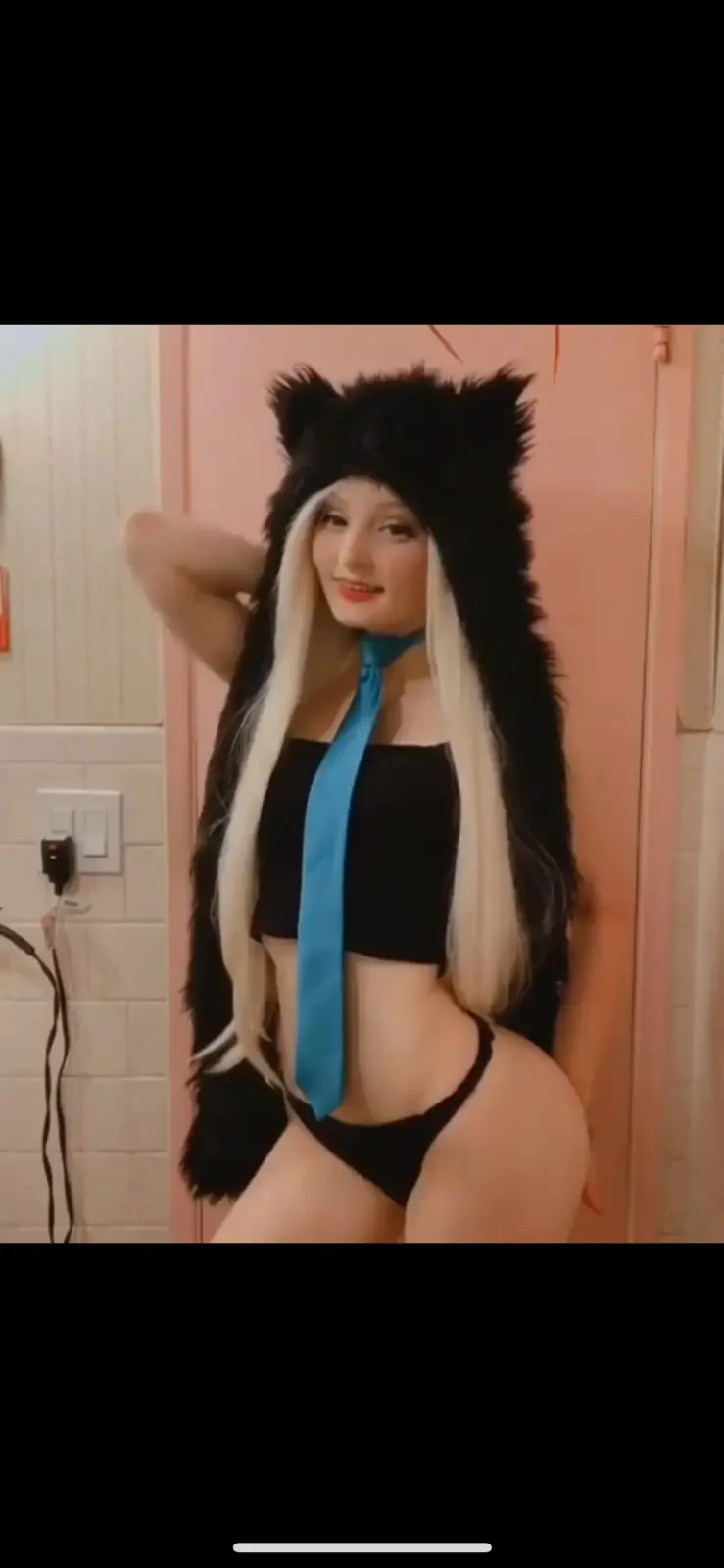 Anie Joy Wet Pool Tease & Cosplay Gallery — 7