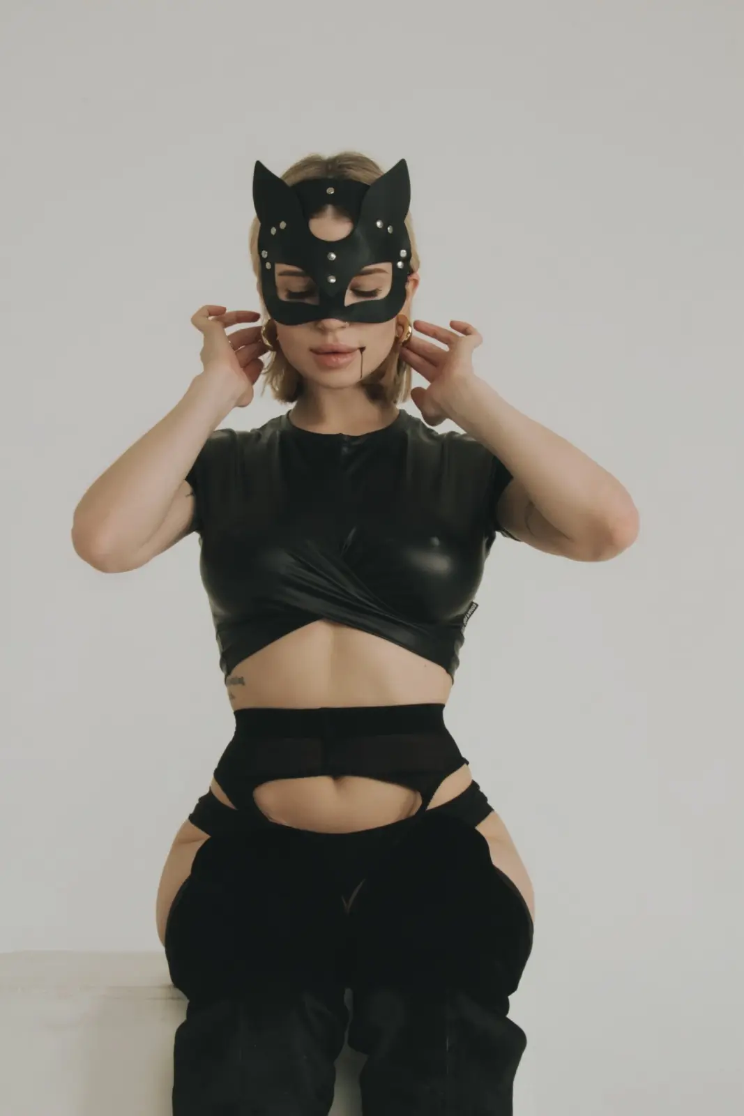 Sorabi Teases in Sheer Lingerie & Fishnets — 5