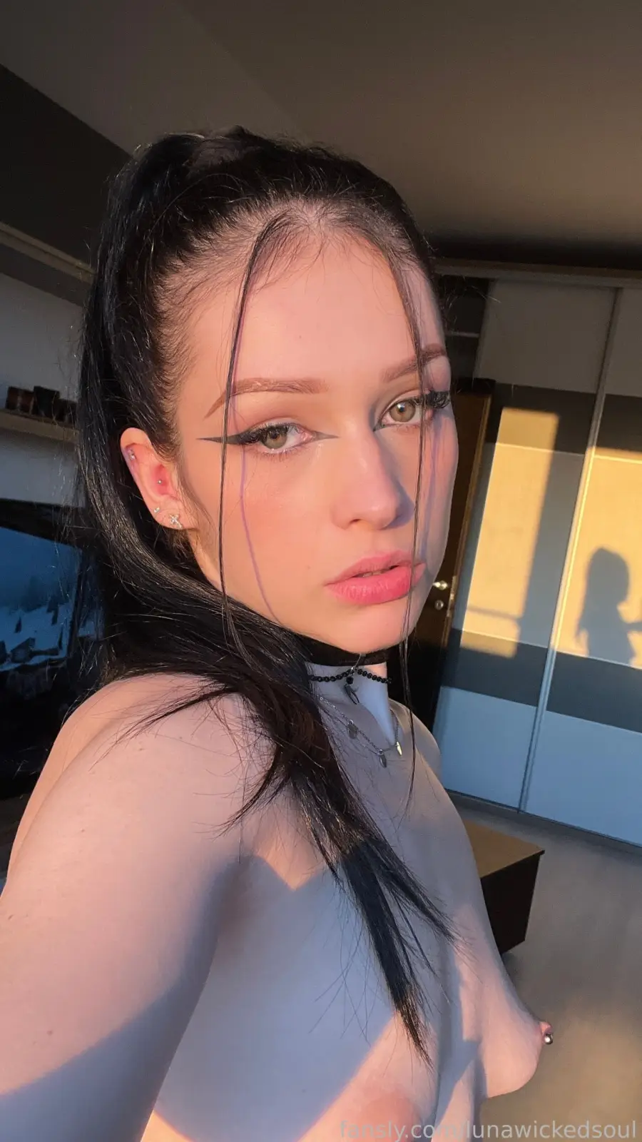 LunaWickedSoul Explicit Spreads & Selfies