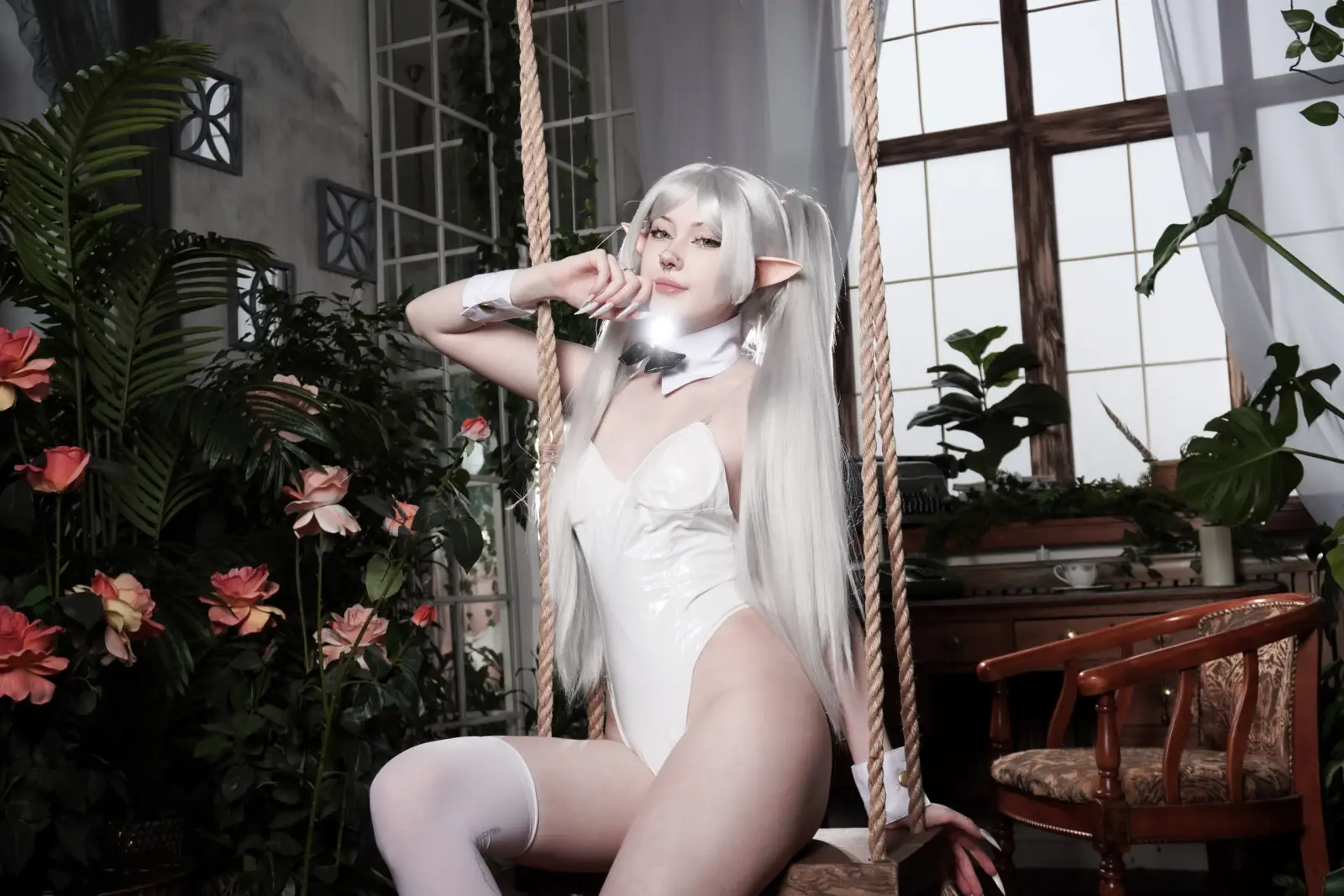 Tontsacura Elf Cosplay in Tight Latex Tease — 3