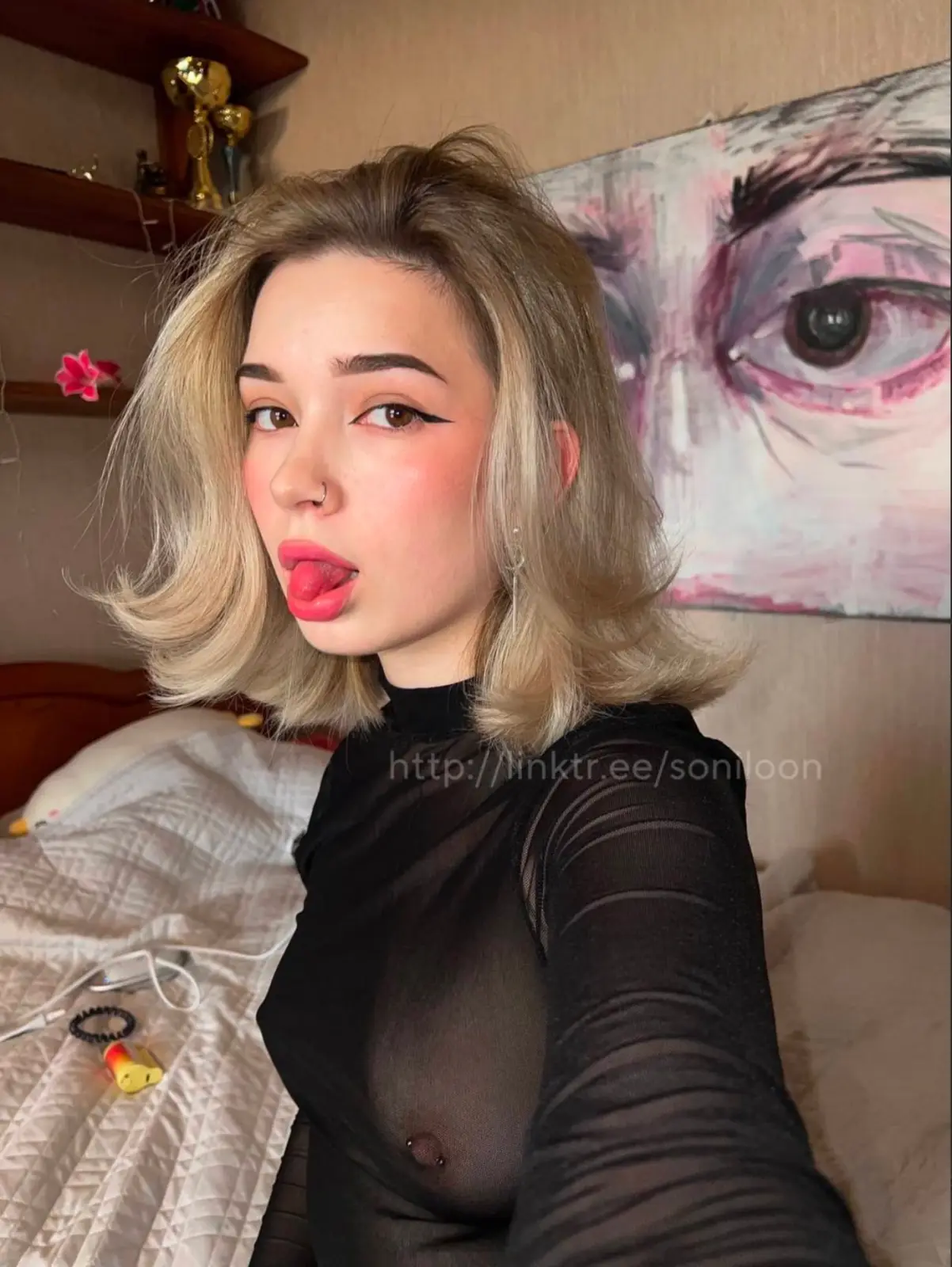 Soniloon Nude Selfies & Pierced Body Tease — 7