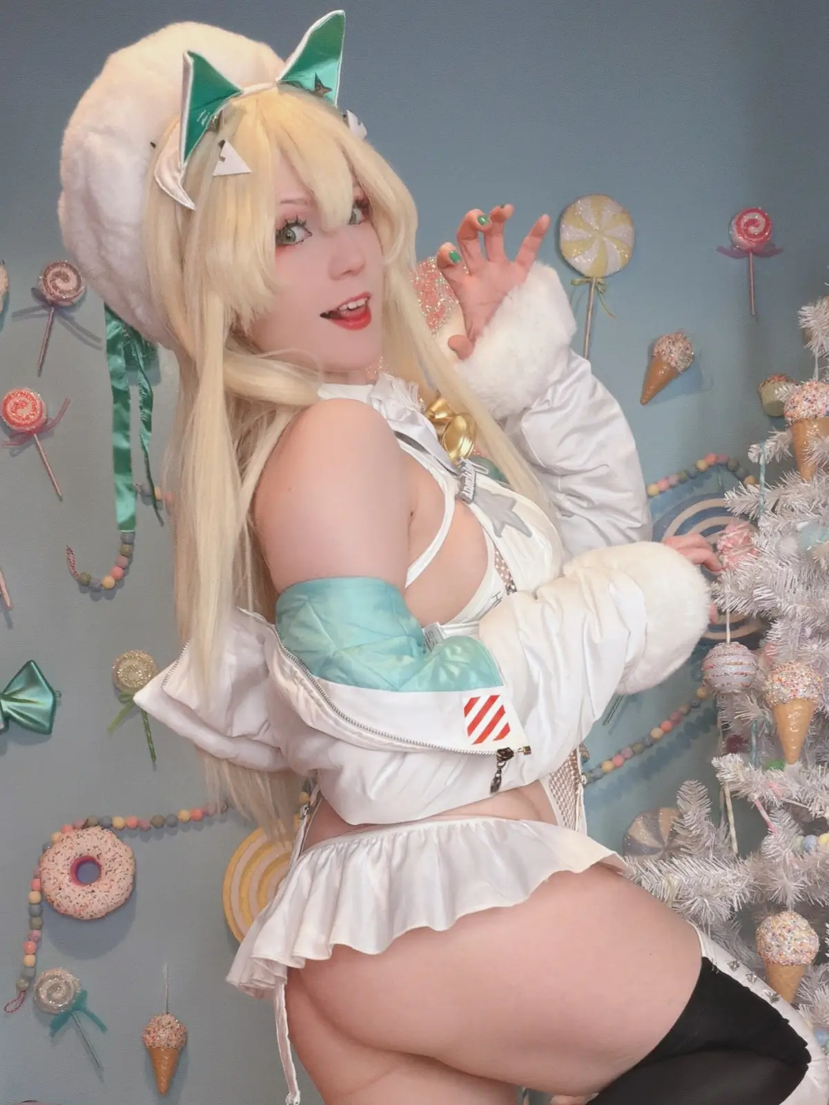 Satin Stars Cosplay Outfits in 8 Revealing Looks — 9
