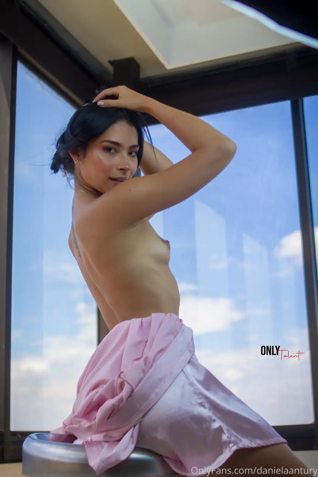 Daniela Antury Curvy Nudes & Seductive Poses — 9