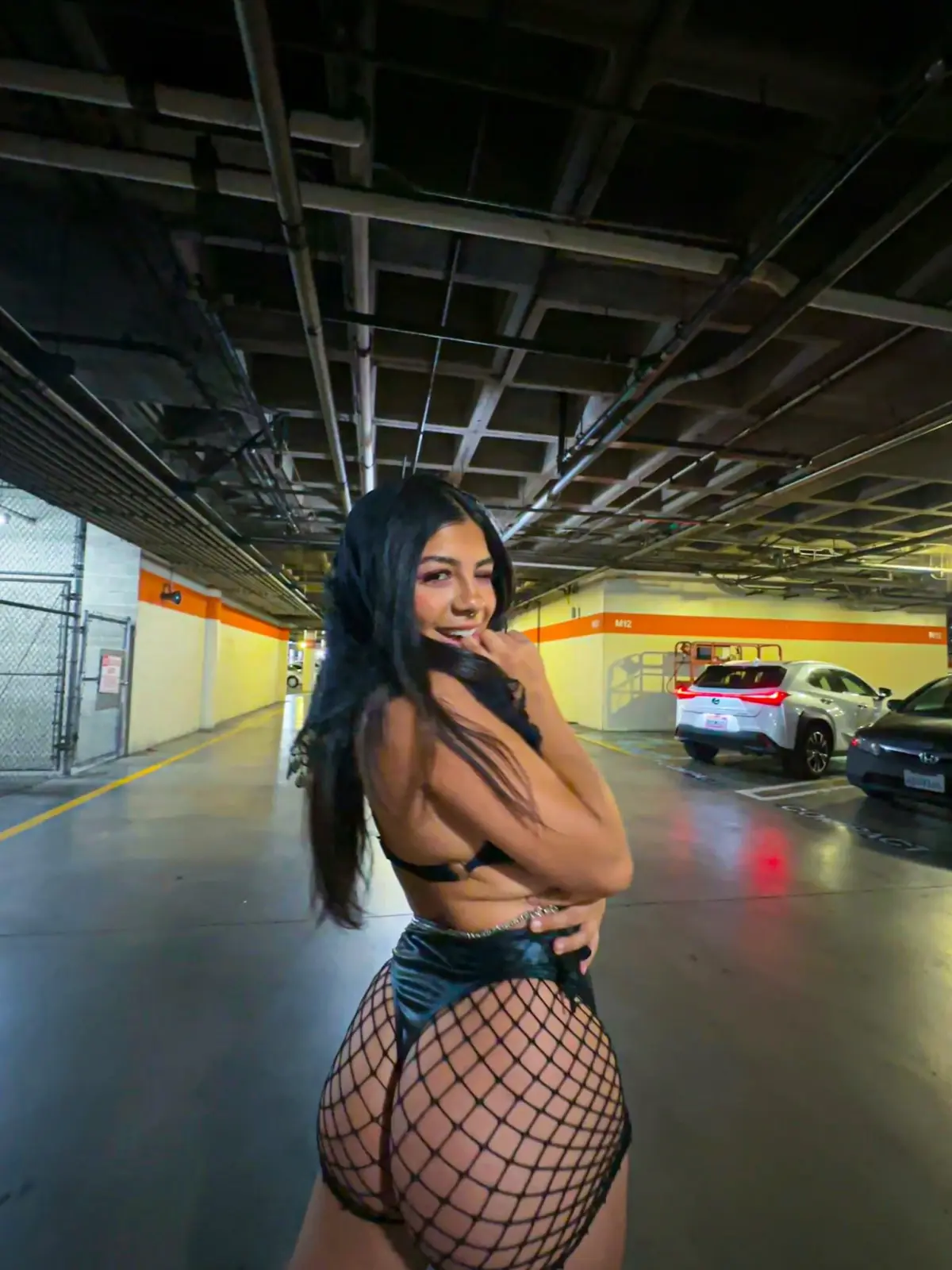 Ivy Tega Wilddivy Hot Selfies & Curvy Poses — 9